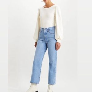 Levi’s Ribcage Straight Ankle Women's Jeans
Color: Tango Gossip